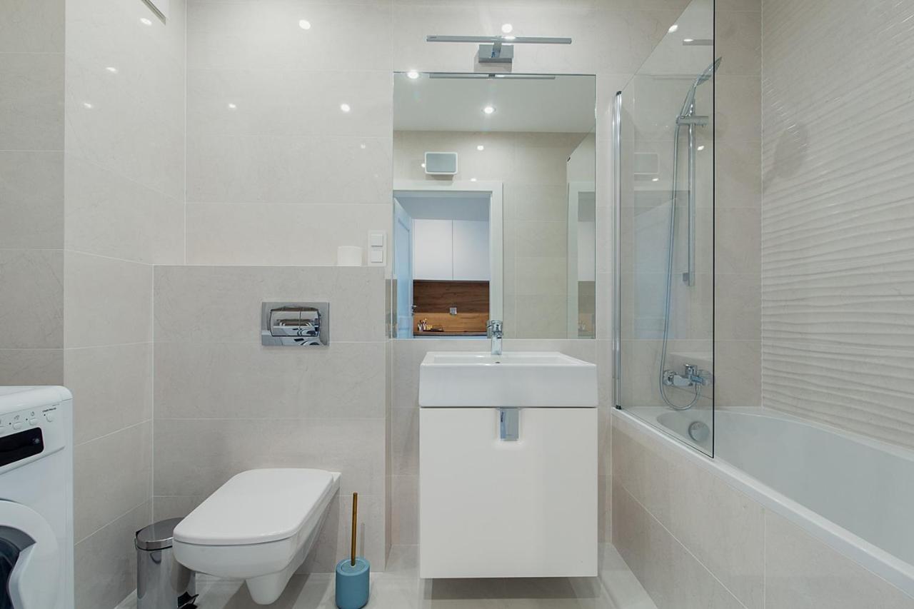 Warsaw To Be - Blue Apartment Bagian luar foto